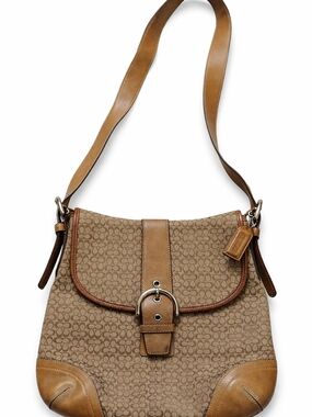 Vintage 2004 Coach Soho Signature Flap Bag Tan Brown Jacquard Leather Buckle